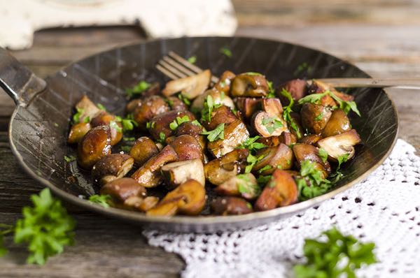 champignons aux escargots, cuisine de bourgogne