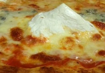 pizza quatre fromages