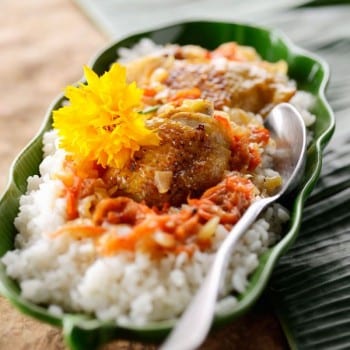 Yassa au poulet, délice de la Casamance