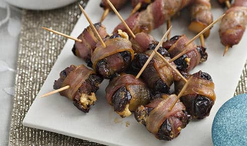 saucisses de pruneaux au bacon