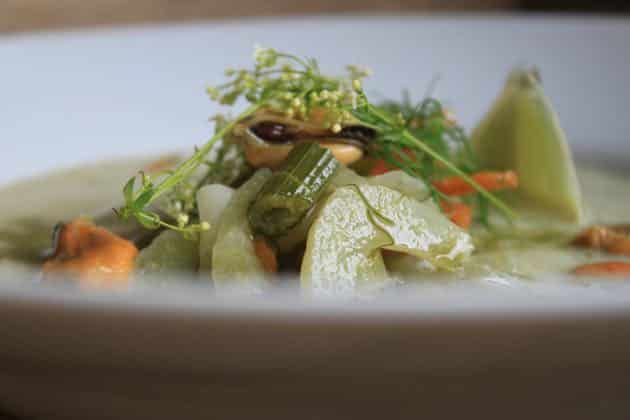 soupe de moules aux herbes (entrée)