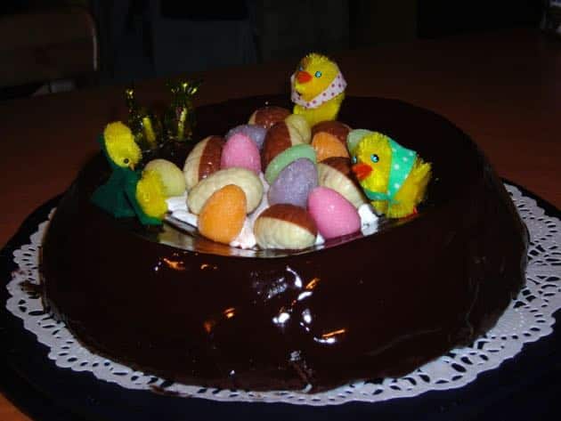 nid de pâques avec glaçage