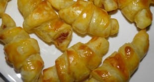 petits croissants au foie gras