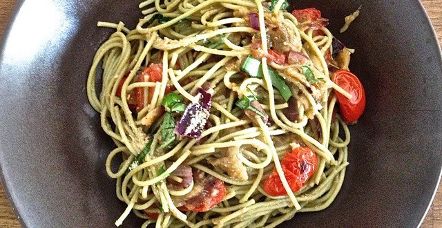 spaghetti au caviar d'aubergines