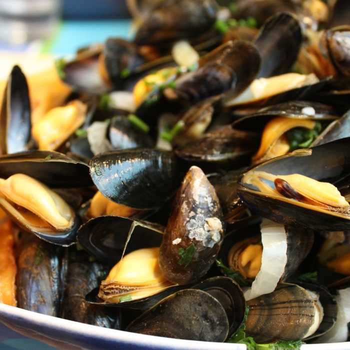 Moules frites et 12 autres variations