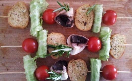 brochettes de tomates au fromage